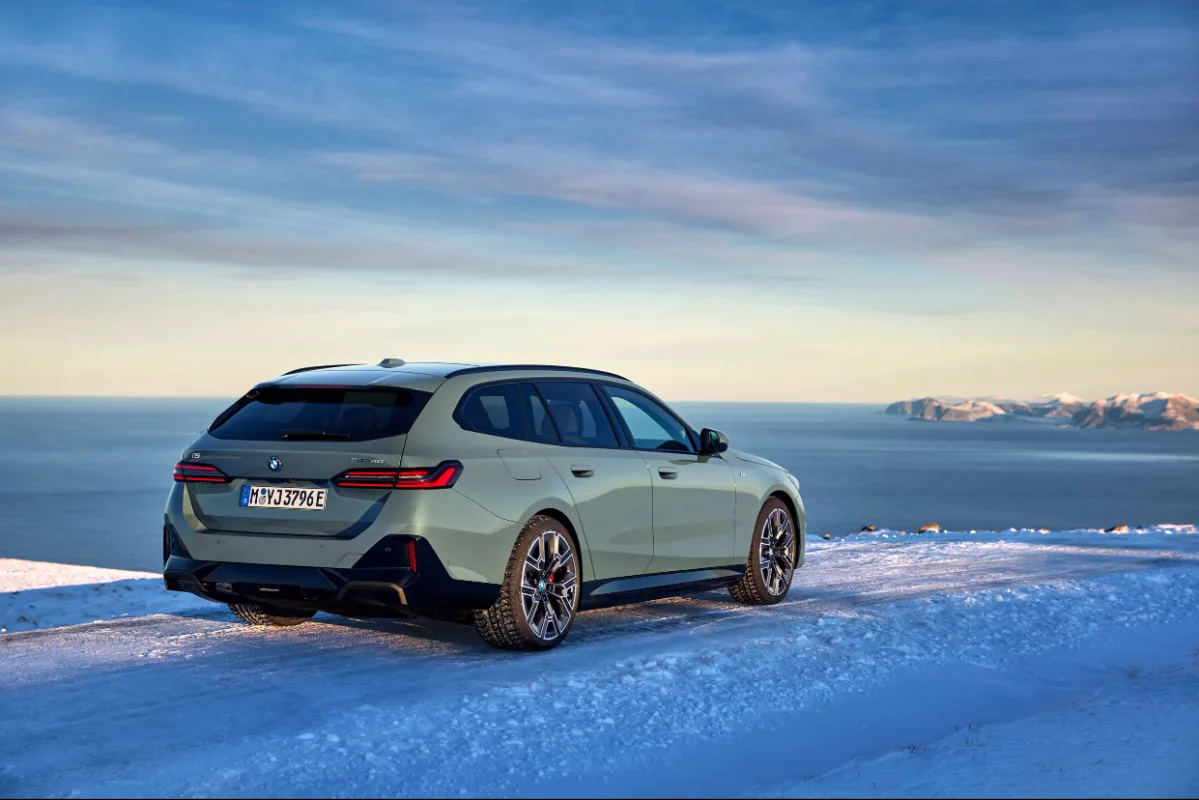 BMW i5 xDrive40 Fully Charged Touring – miniatyrbilde 4