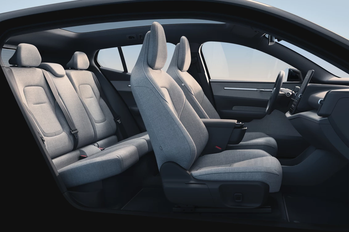 Volvo EX30 Twin Performance AWD PLUS 428 hk – miniatyrbilde 4