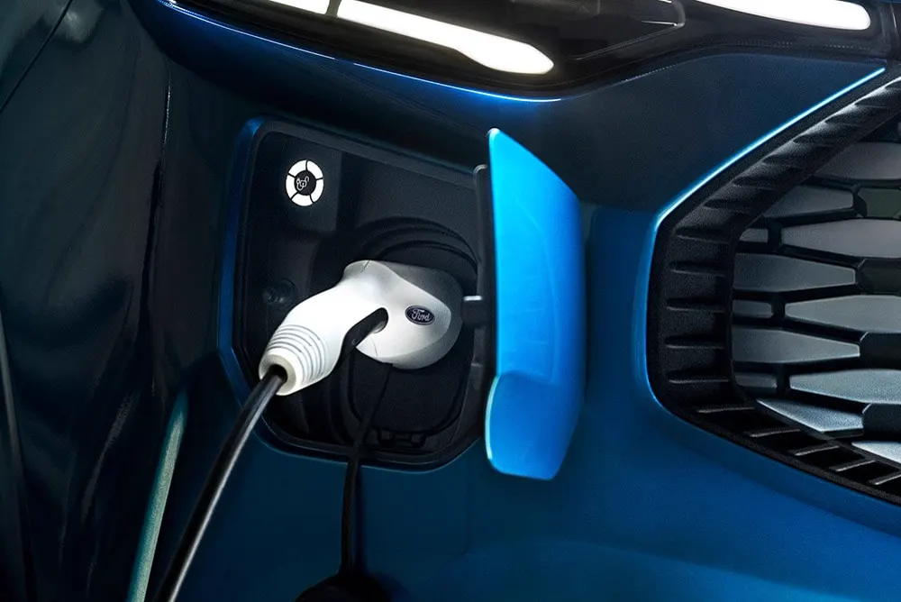 Ford E-Transit Custom 320 L1 Trend AWD 136 hk – miniatyrbilde 6