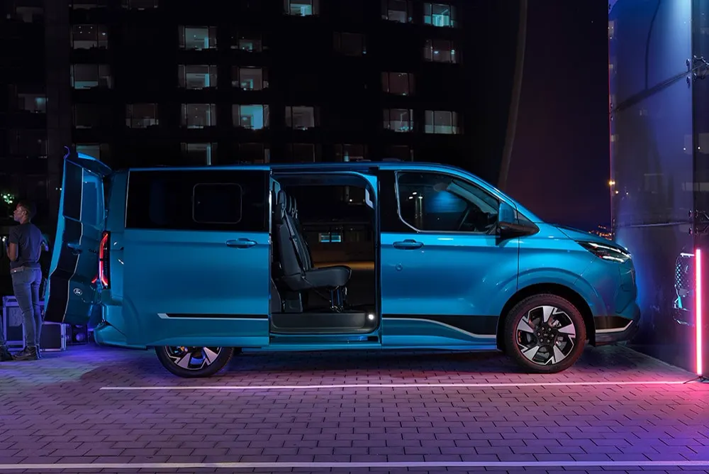 Ford E-Transit Custom 320 L1 Trend AWD 136 hk – privatleasing hos Bildeal
