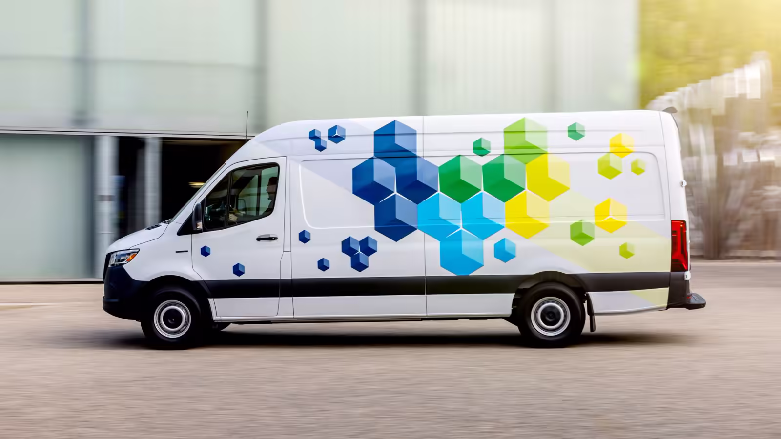 Mercedes eSprinter varebil 420 PRO L3 113 kWh 4,25 tonn – miniatyrbilde 2
