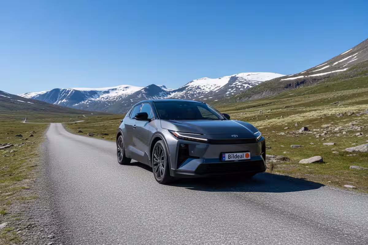 Toyota C-HR + Active AWD