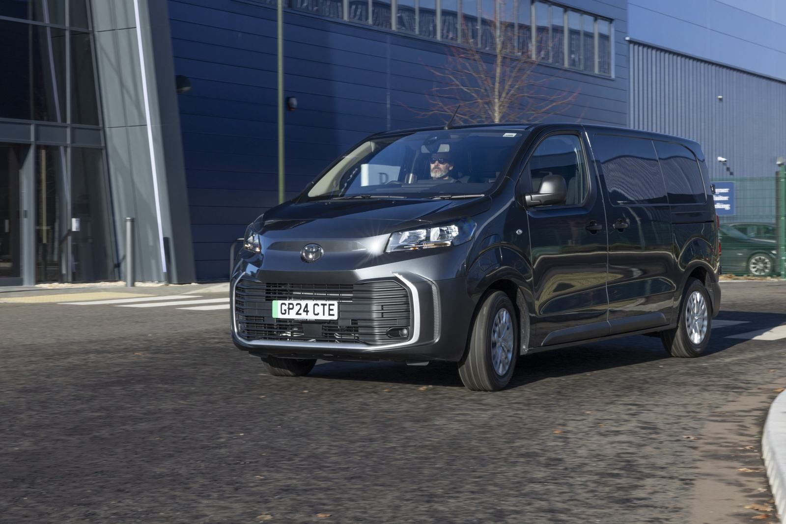 Toyota Proace 75 kWh L1 Comfort – privatleasing hos Bildeal
